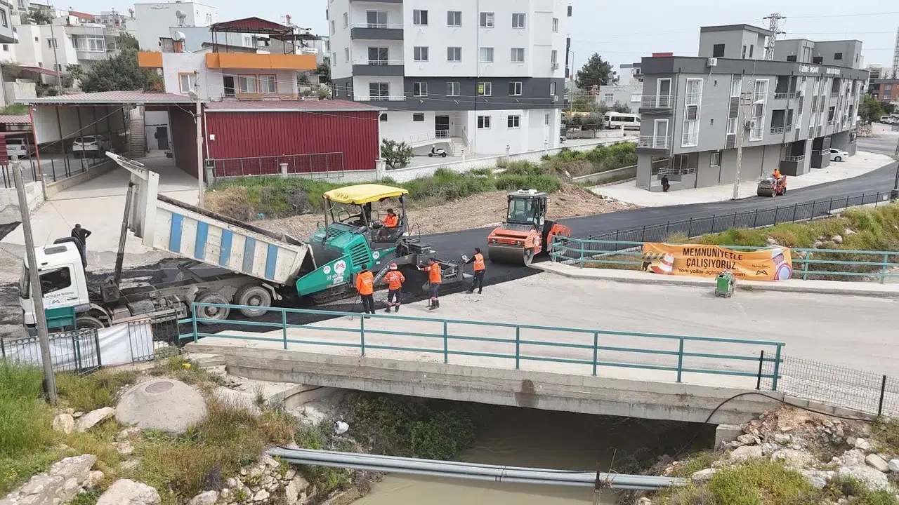 Silifke’de ulaşım çilesi tarih oldu: Sarıcalar Mahallesi yepyeni yollarına kavuştu