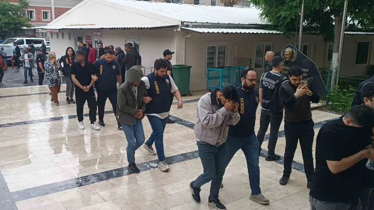 3,6 milyarlık vurgun şebekesine büyük darbe: 7 ilde eş zamanlı operasyon