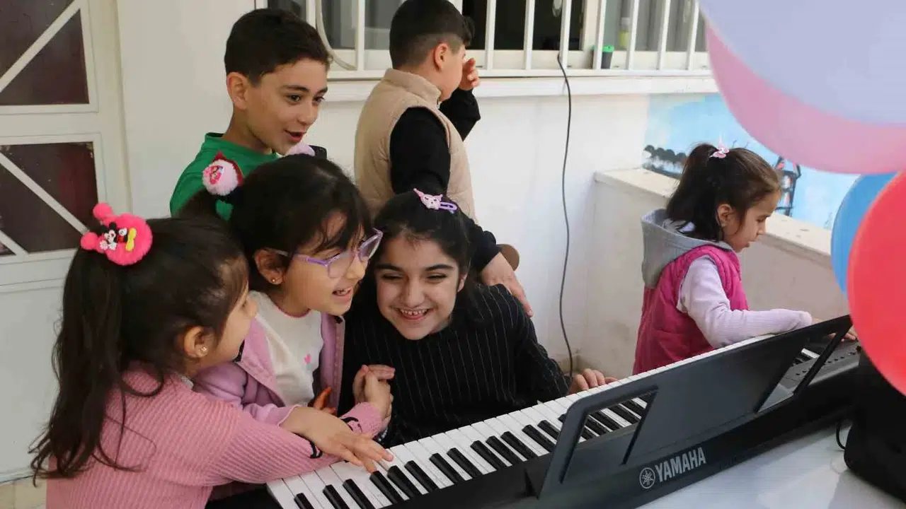 Engelleri bilimle aştılar: Diyarbakır’da öğrencilerin projeleri fuara damga vurdu