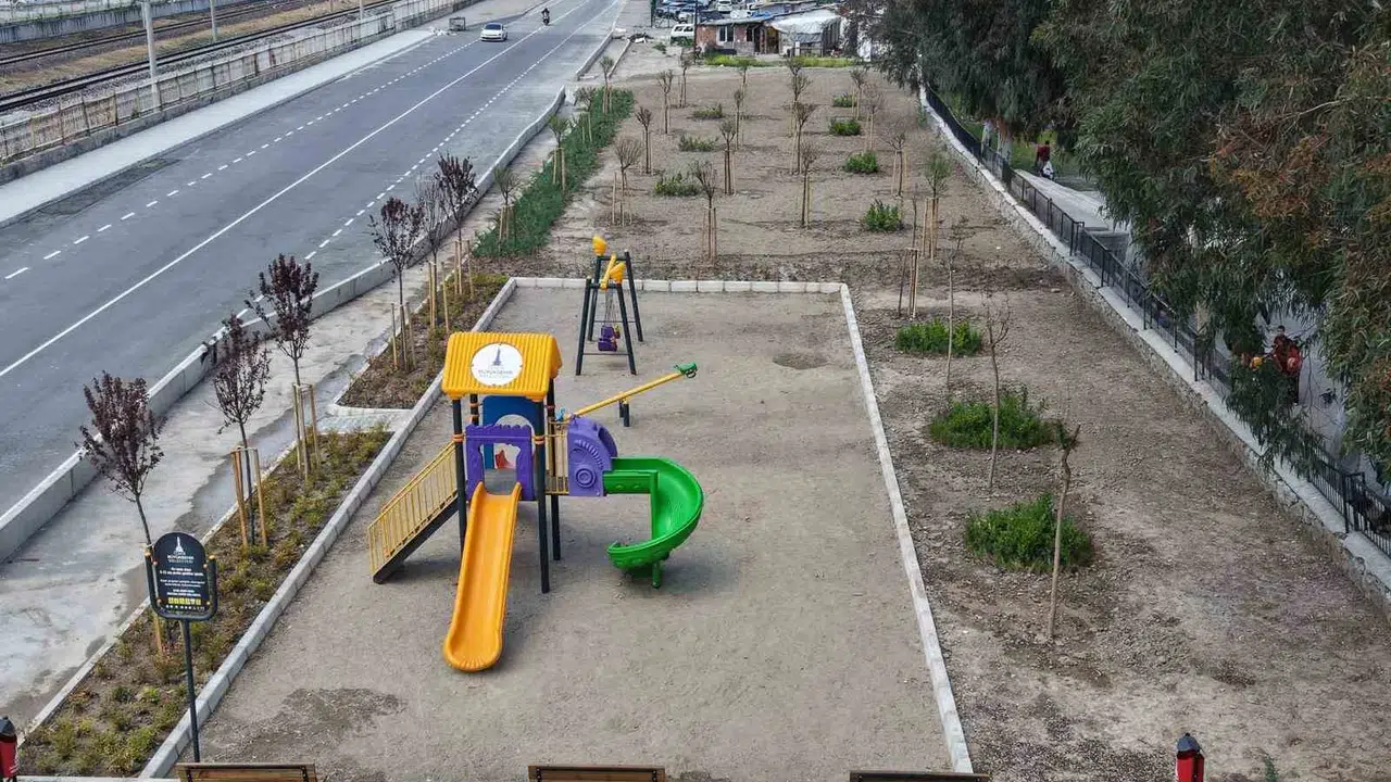 Beton yığınları arasında nefes aldıran dokunuş: Şemikler’de atıl alanlar yeşile büründü