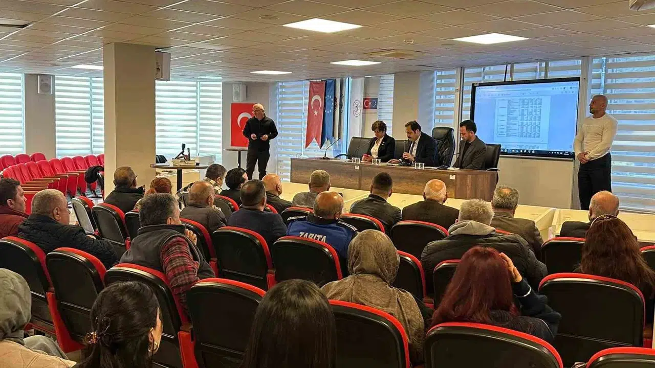 Kozlu'da kritik meclis toplantısı: Bütçe onaylandı, ulaşım zammı komisyona gitti