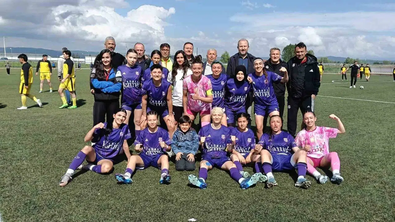 Tavşanlı'nın gururu sahada fırtına gibi esiyor: İkide ikiyle zirveye göz kırptılar