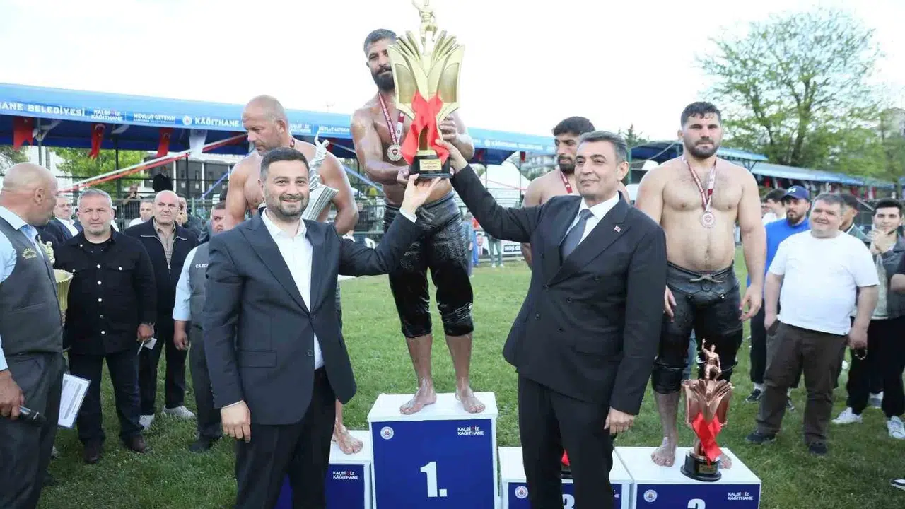 Er meydanında devlerin mücadelesi: Kağıthane'de altın kemerin yeni sahibi belli oldu