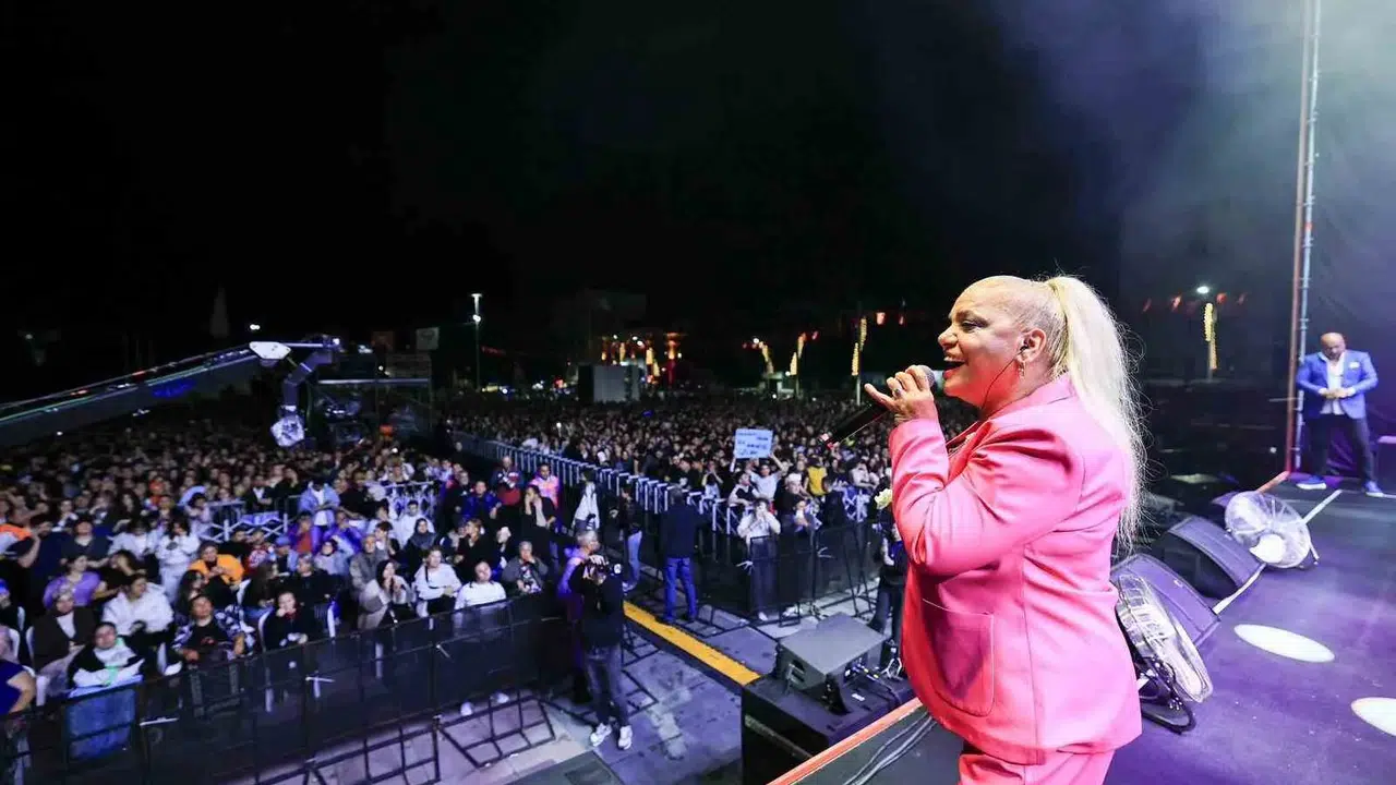Manisa'da Kibariye fırtınası: Hemşehrileriyle buluştu, meydanı inletti