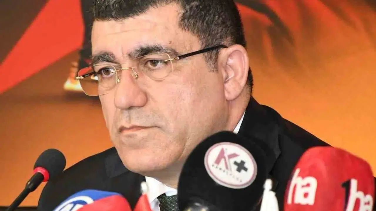 Kayserispor'da hüzünlü veda: Başkan Açıkalın'dan taraftara özür mesajı