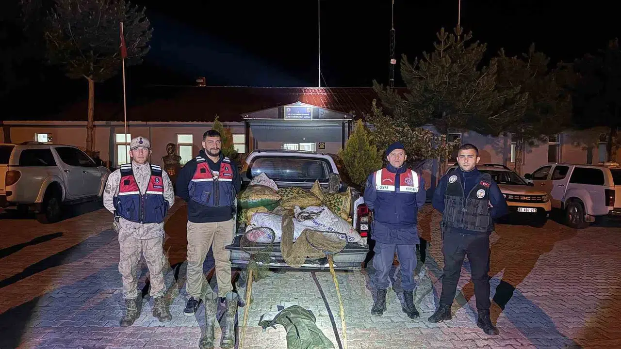 Bendimahi Çayı’nda kaçak avcılık operasyonu: 630 kilo inci kefali kurtarıldı