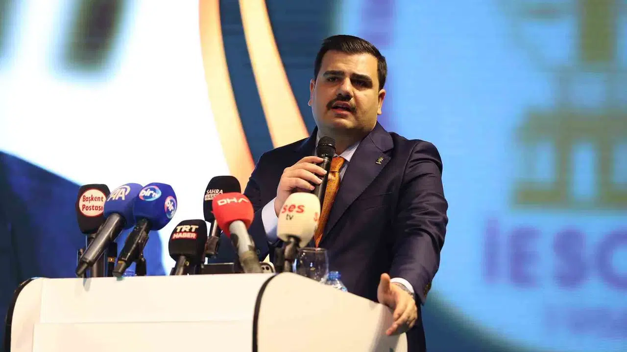 İzmir Çevre Yolu için ortaya atılan  ücretli olacak  iddialarına sert tepki: Külliyen yalan ve iftira