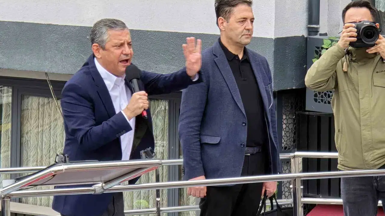 Özgür Özel'den Karabük'te birlik çağrısı: Düğünümüz de cenazemiz de bir
