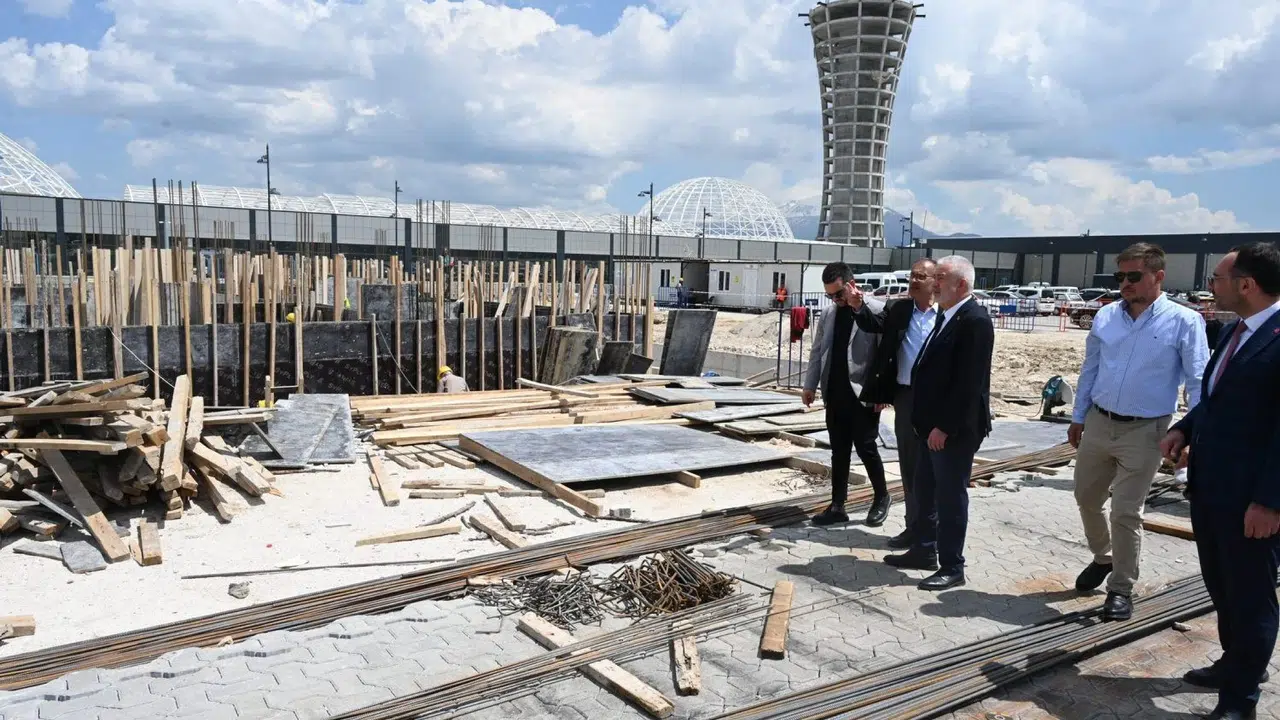 Isparta'da belediye yatırımları hız kesmiyor: İkinci istasyon için geri sayım başladı