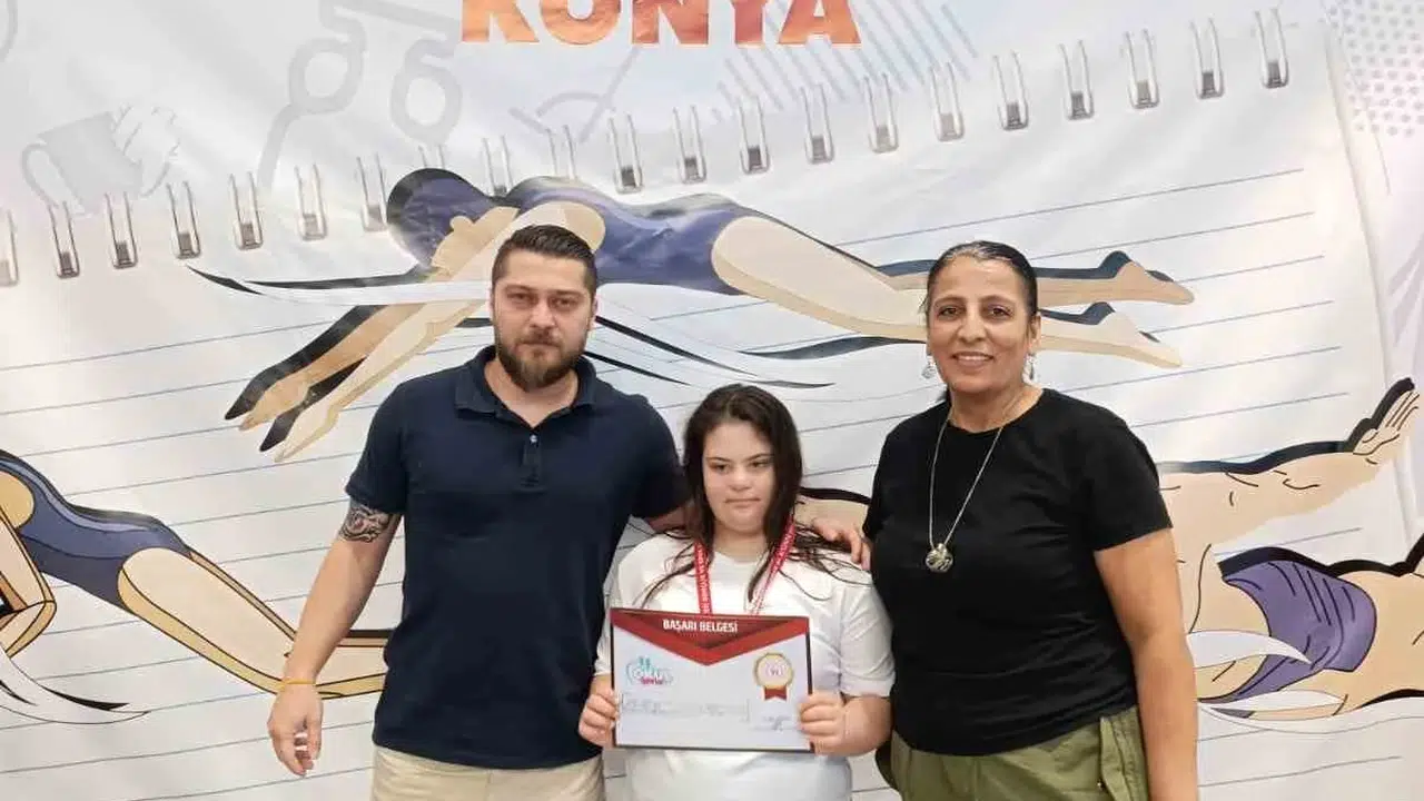 Zorluklara kulaç atarak zirveye ulaştı: Lösemiyi yenen Masal, Türkiye şampiyonu oldu