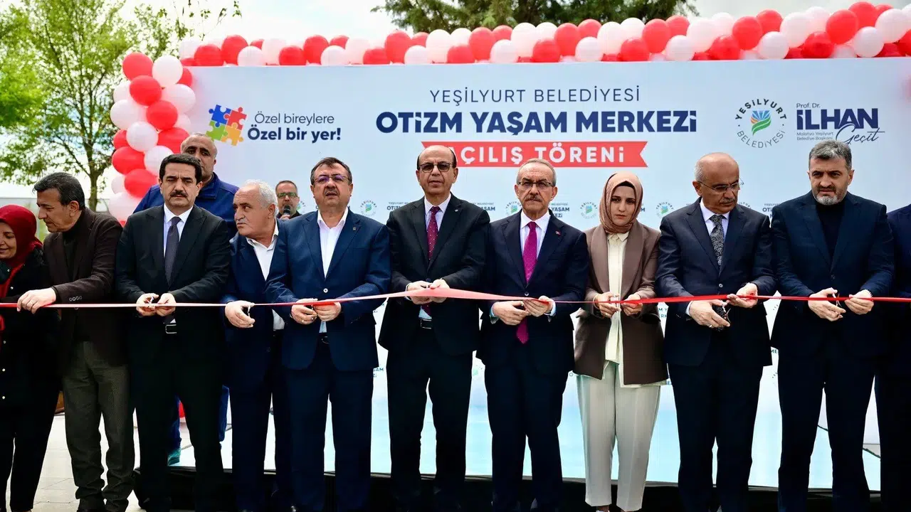 Ailelerin  evladım ne olacak?  kaygısına umut ışığı: Yeşilyurt’ta dev merkez kapılarını açtı