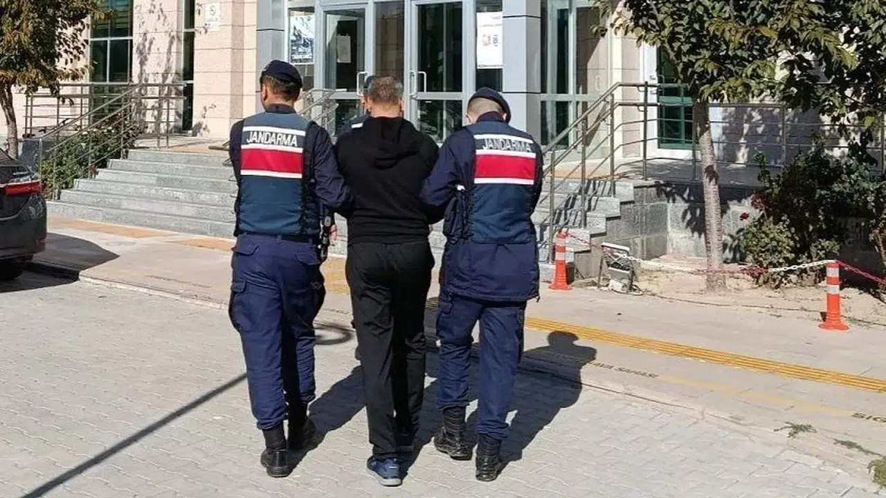 Konya’da kanlı gece: Cinayet şüphelisi Karaman’da kıskıvrak yakalandı