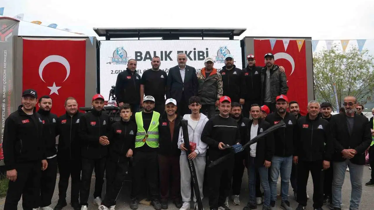 Bafra’da oltalar dev alabalıklar için atıldı: Bin kişi doğa için buluştu