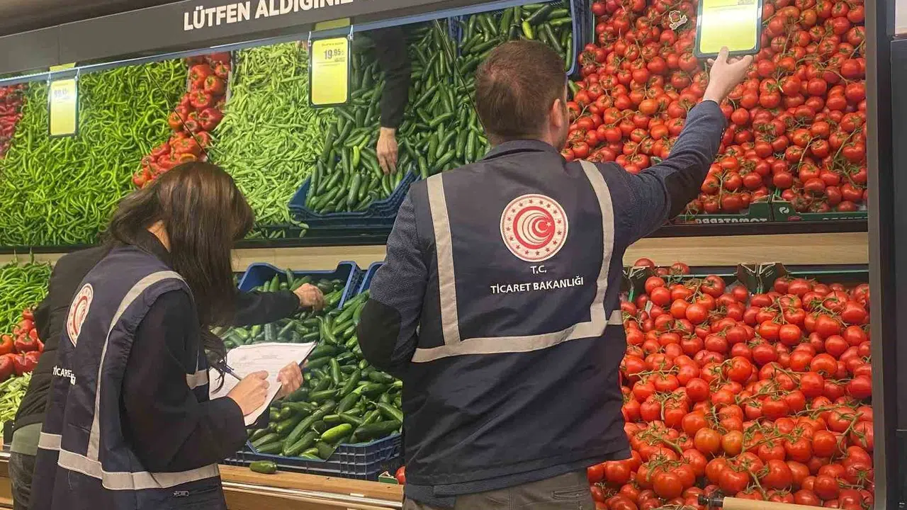 Bayram alışverişinde fahiş fiyat tuzağına geçit yok: Ekipler sahaya indi