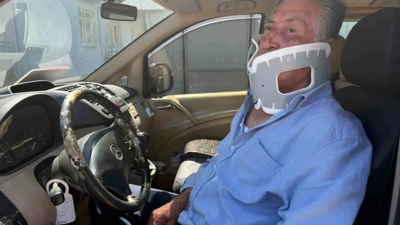 Şarj krizi kanlı bitti: Tur şoförünü darp eden boksörün kimliğini öğrenince şoke oldu