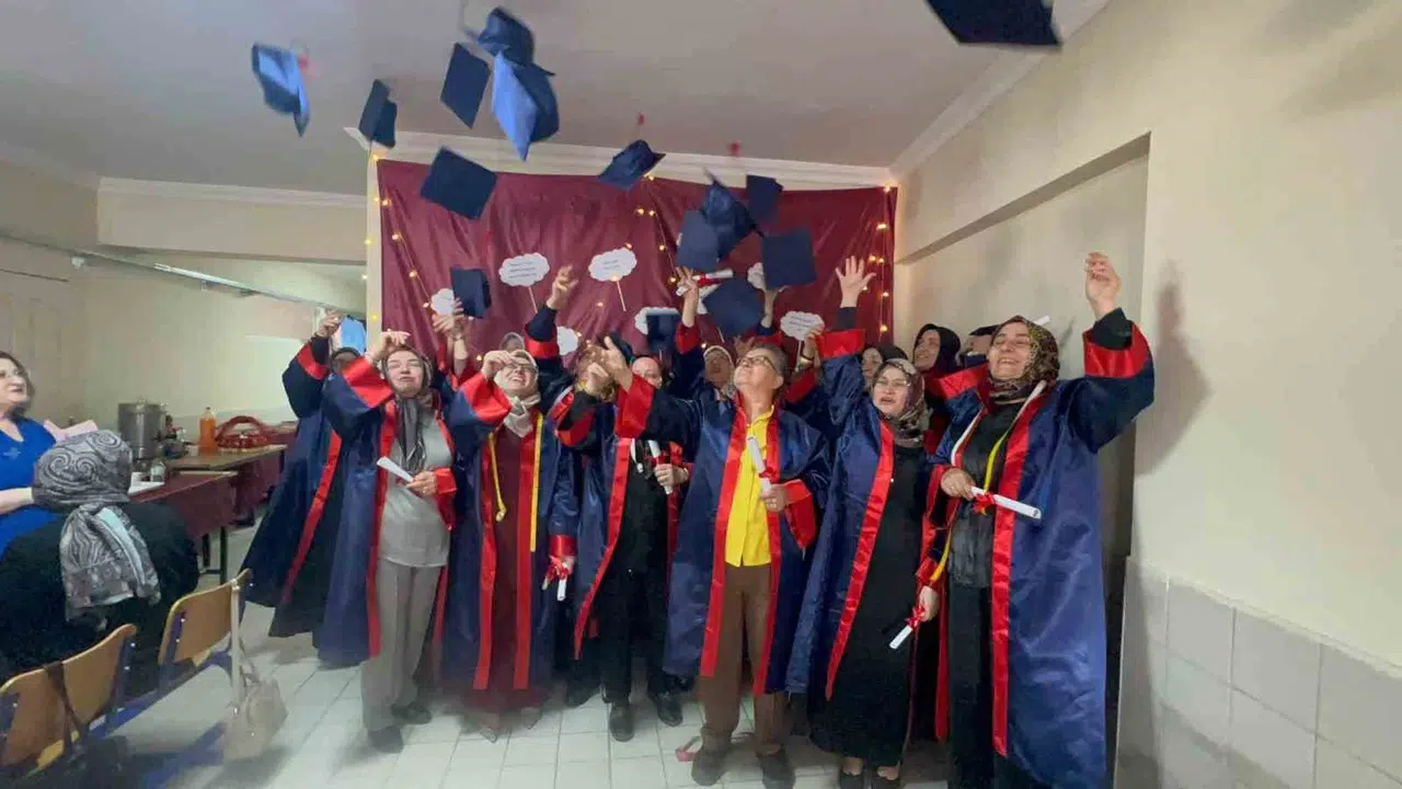 Okul sıralarına veda edemeyen kadınlar Nevşehir'de…