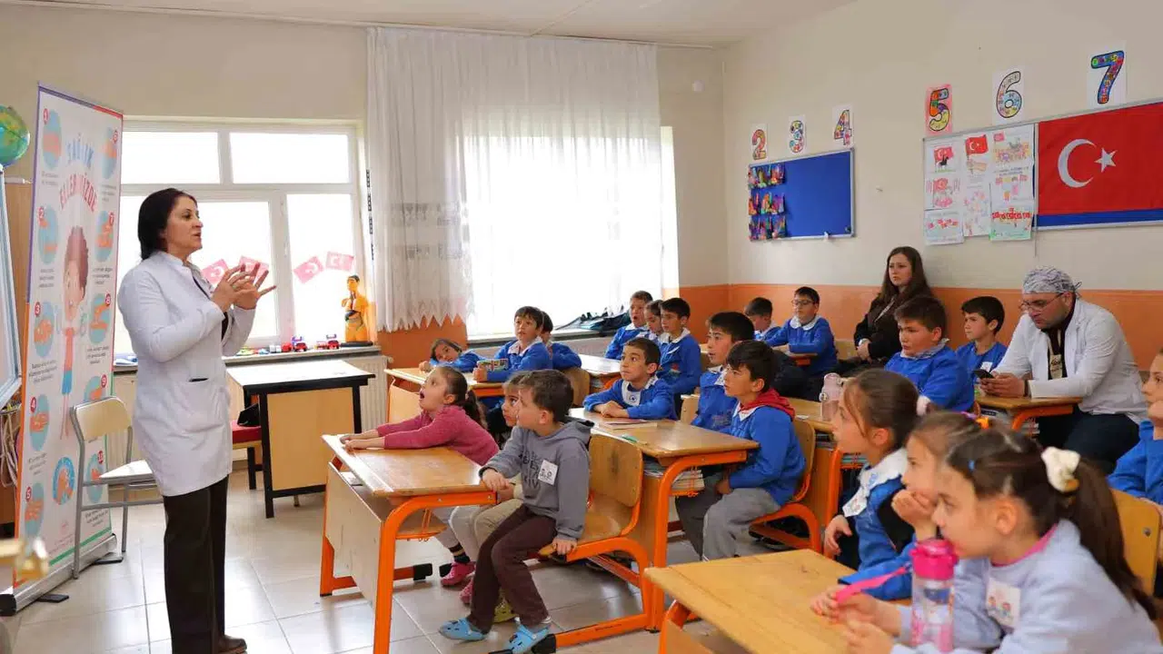 Minik ellerde büyük sorumluluk: Bayburtlu öğrenciler artık birer sağlık elçisi