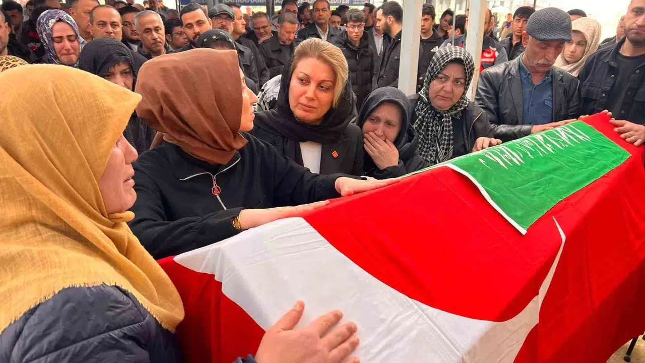Almina’nın son vedası yürekleri dağladı: Cennette kavuşacağız aşkım