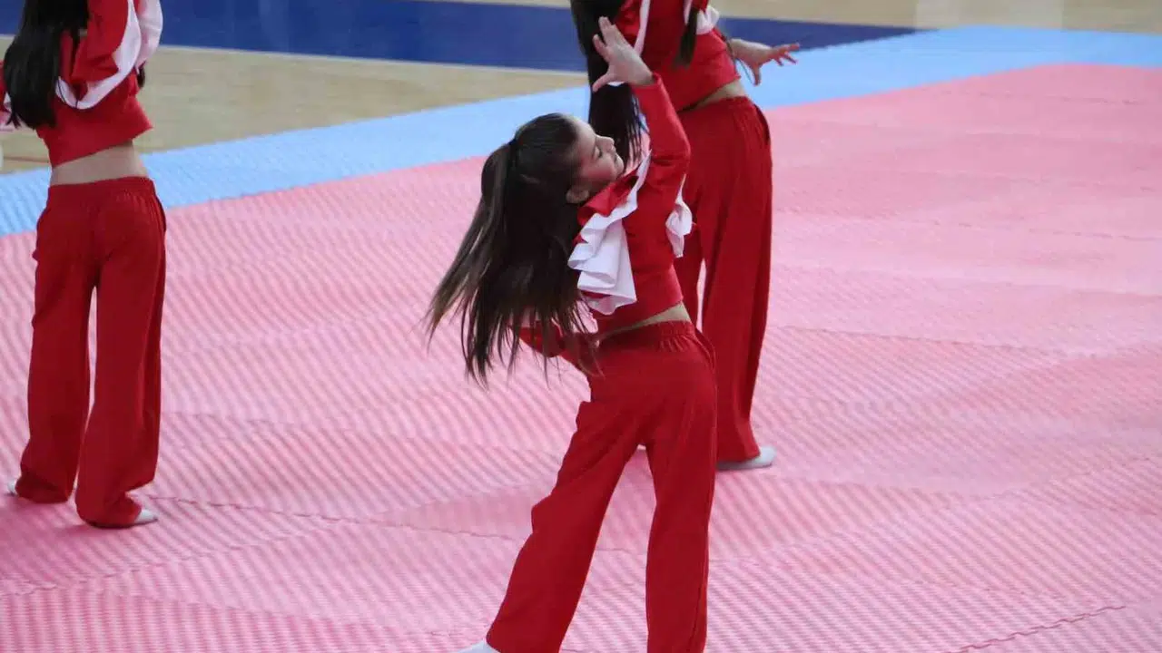 Eskişehir’de 19 Mayıs coşkusu: Şehit Anıl Gül Spor Salonu’nda görsel şölen