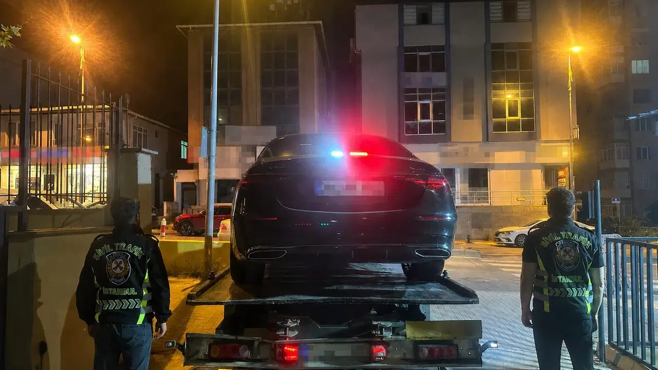 Sosyal medyada hava attı, faturası ağır oldu: Çakarlı araca rekor ceza