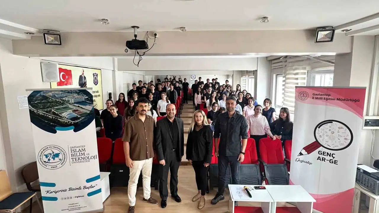 Gaziantep'te bilim rüzgarı esti: 26 okulda geleceğin dünyası konuşuldu