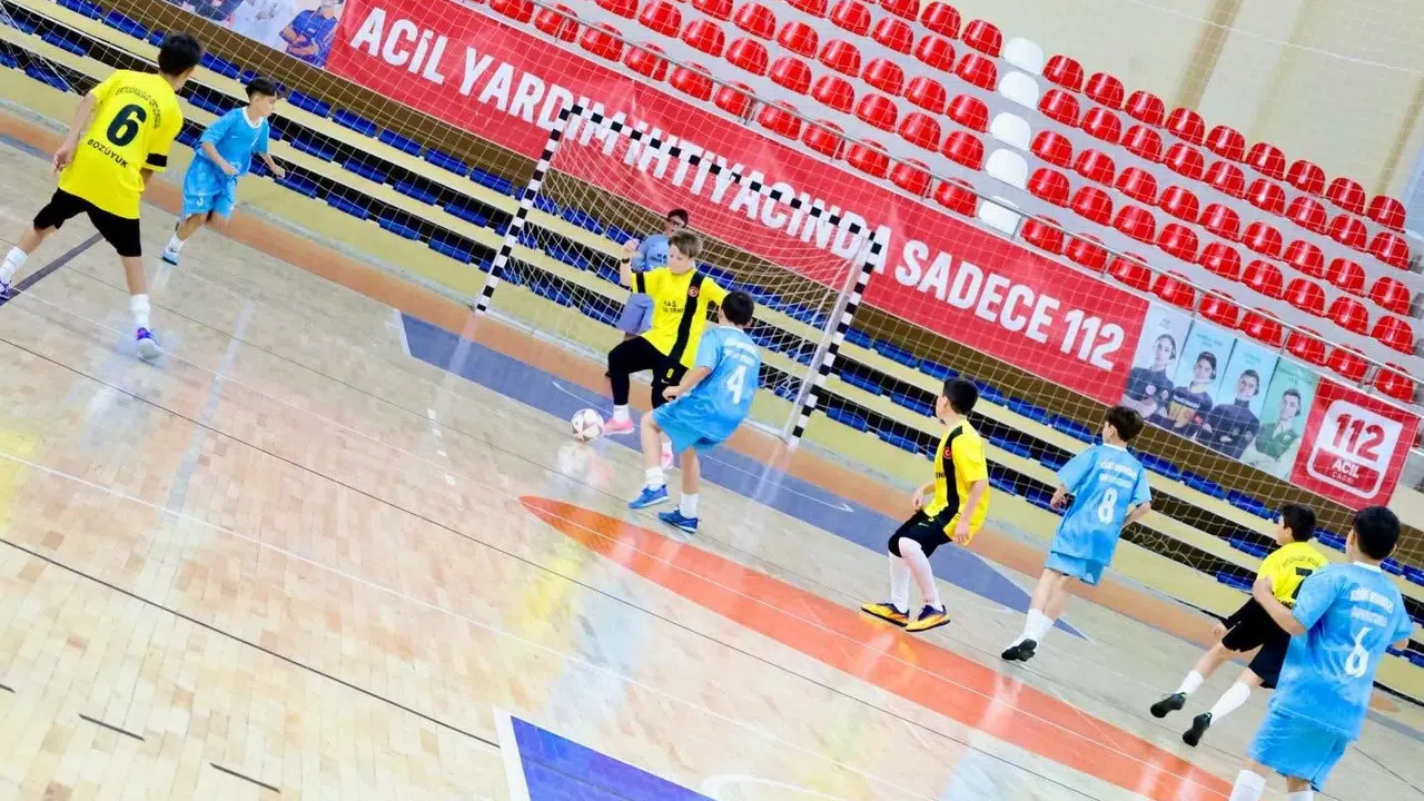 Bilecik’te parkenin yıldızları yarı final için ter döküyor: Genç yetenekler göz doldurdu