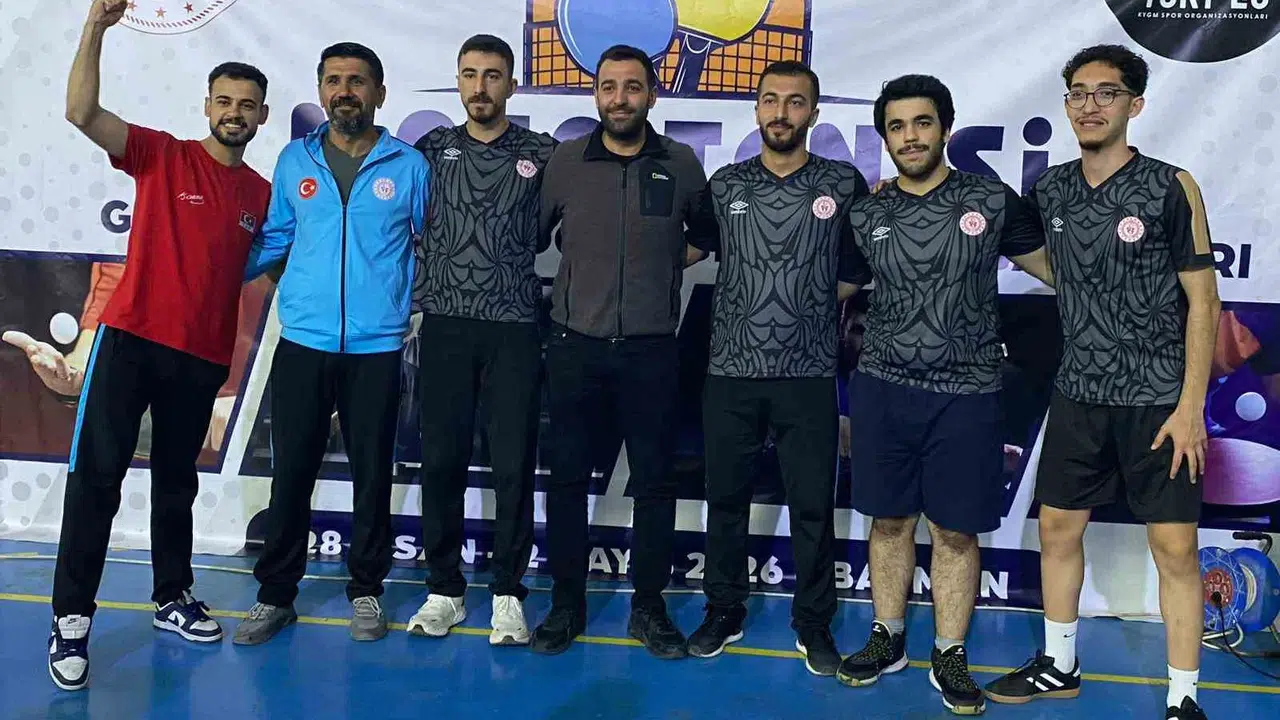 Raketleri konuşturup kupayı Adıyaman’a getirdiler: Veysel Karani yurdu bölgeye damga vurdu