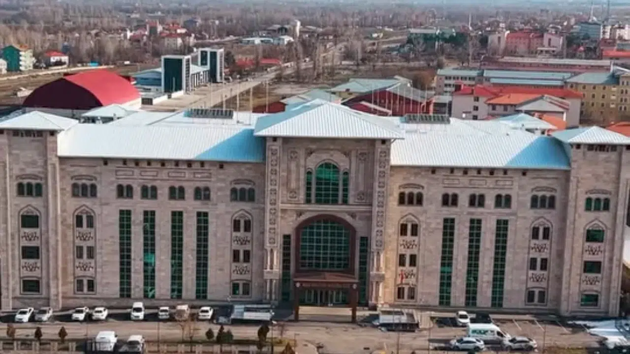 Muş'ta emniyetin nefes kesen operasyonu: Aranan 3 suçlu kıskıvrak yakalandı