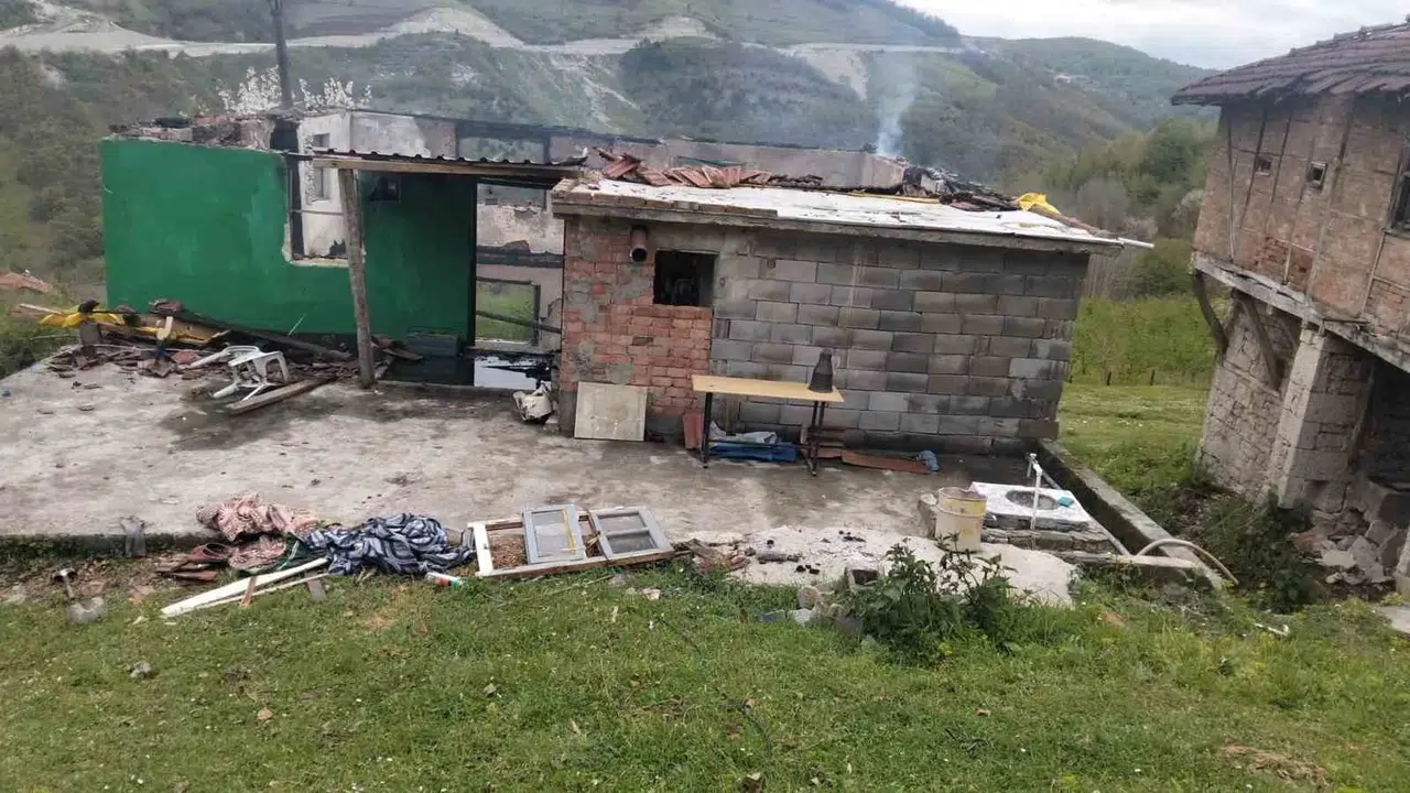 Zonguldak'ta kâbus dolu gece: Sobadan sıçrayan kıvılcımlar yaşlı çiftin yuvasını küle çevirdi
