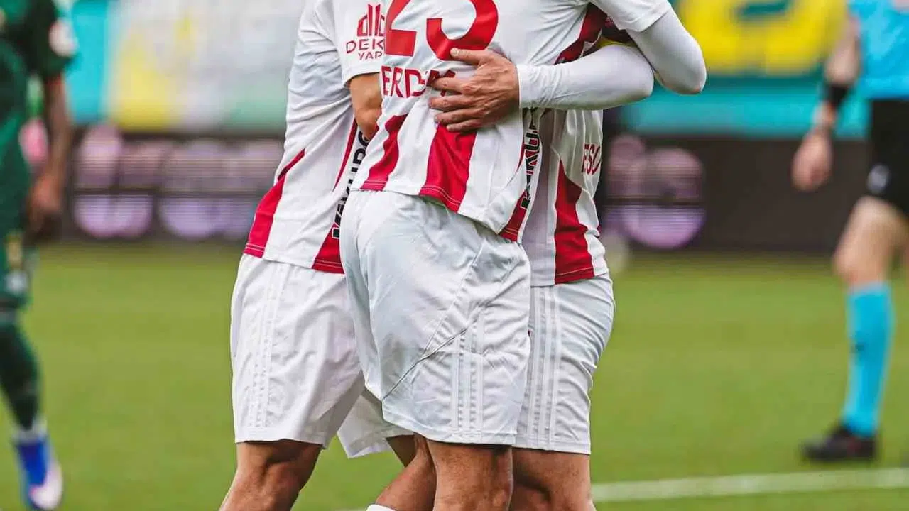 Esenler Erokspor sezonu puanla kapattı: Pendikspor deplasmanda direndi