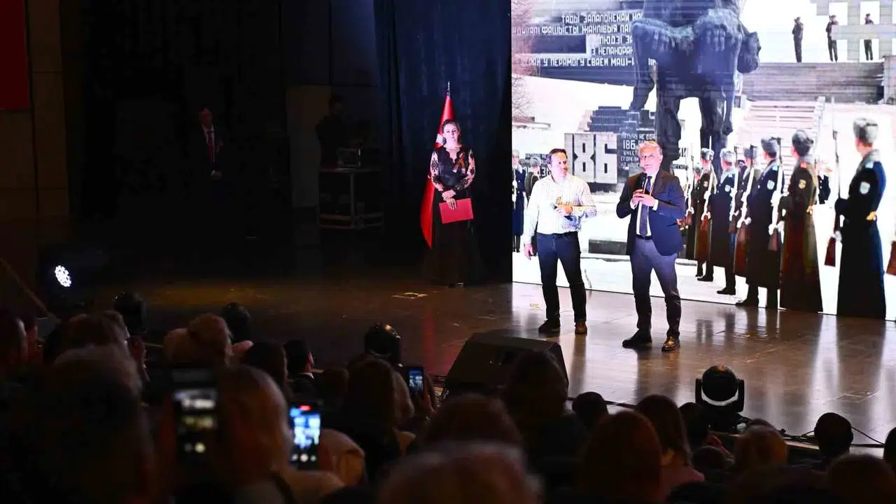 Antalya’da dostluk rüzgarları: Muratpaşa’da Zafer Bayramı coşkusu