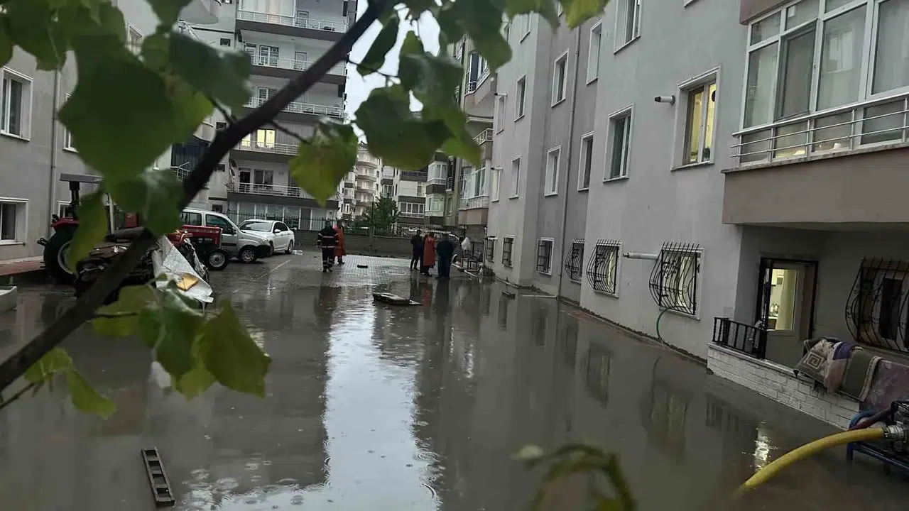 Çankırı sele teslim: Metrekareye düşen 41 kilogram yağış hayatı felç etti