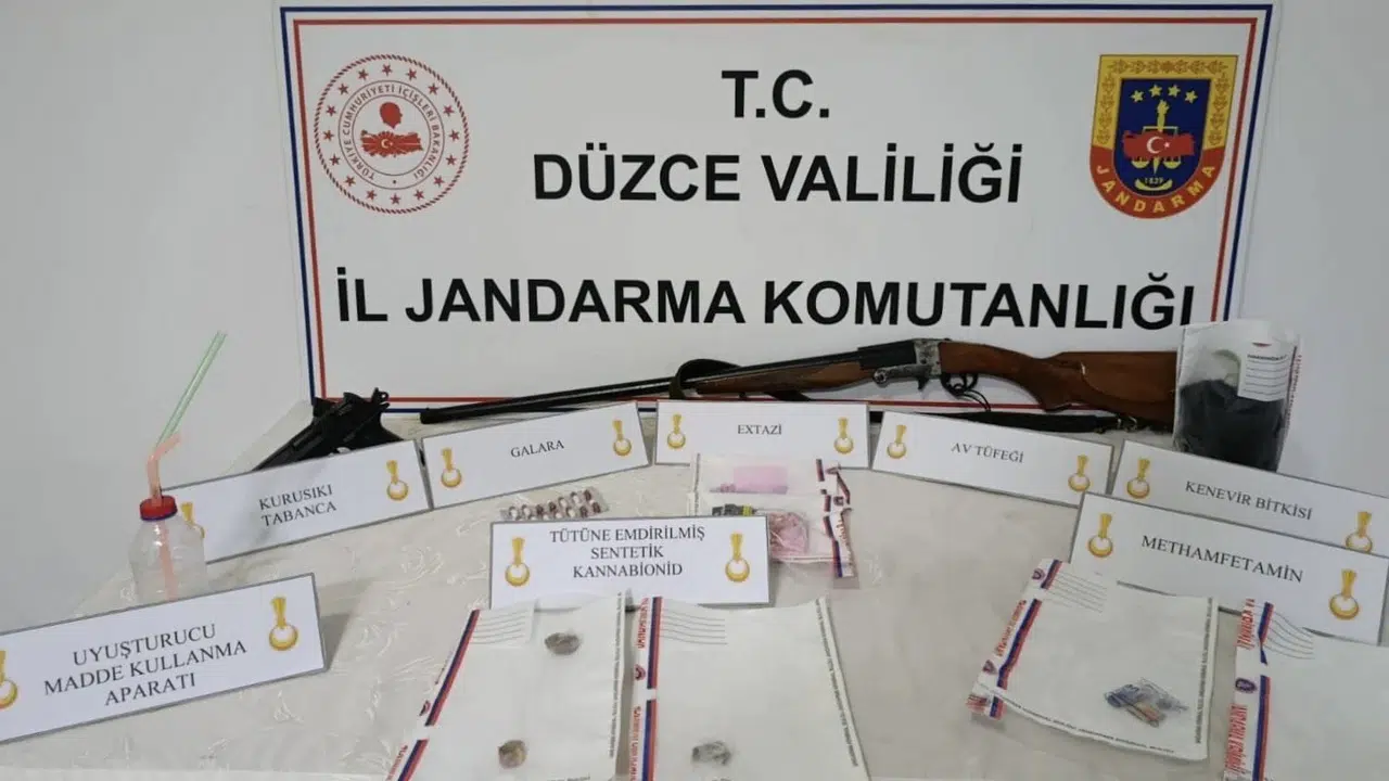 Düzce’de zehir tacirlerine geçit yok: Jandarmadan şafak operasyonu