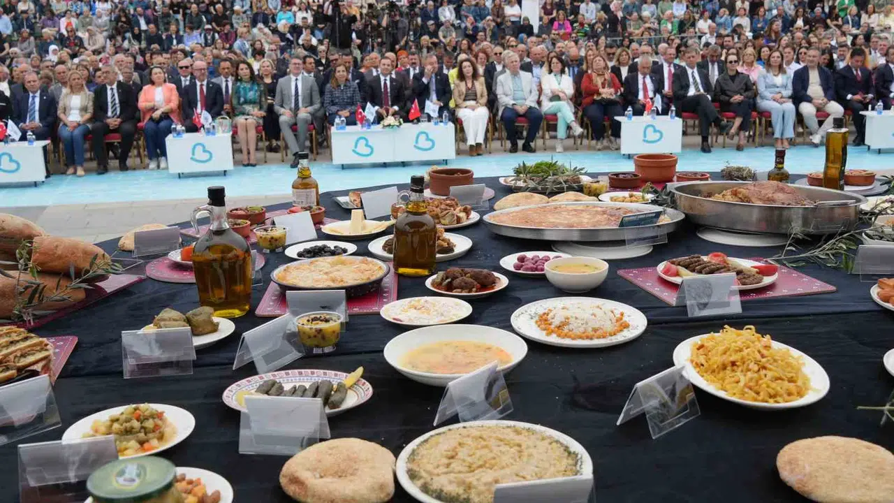 Balıkesir lezzetleri dünya sahnesine çıktı: 14 büyükşehir belediye başkanı Gastrofest için buluştu