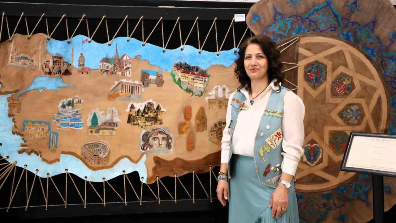 Deriye hayat veren eller: 13 yıllık ustalığını sanatseverlerle buluşturdu