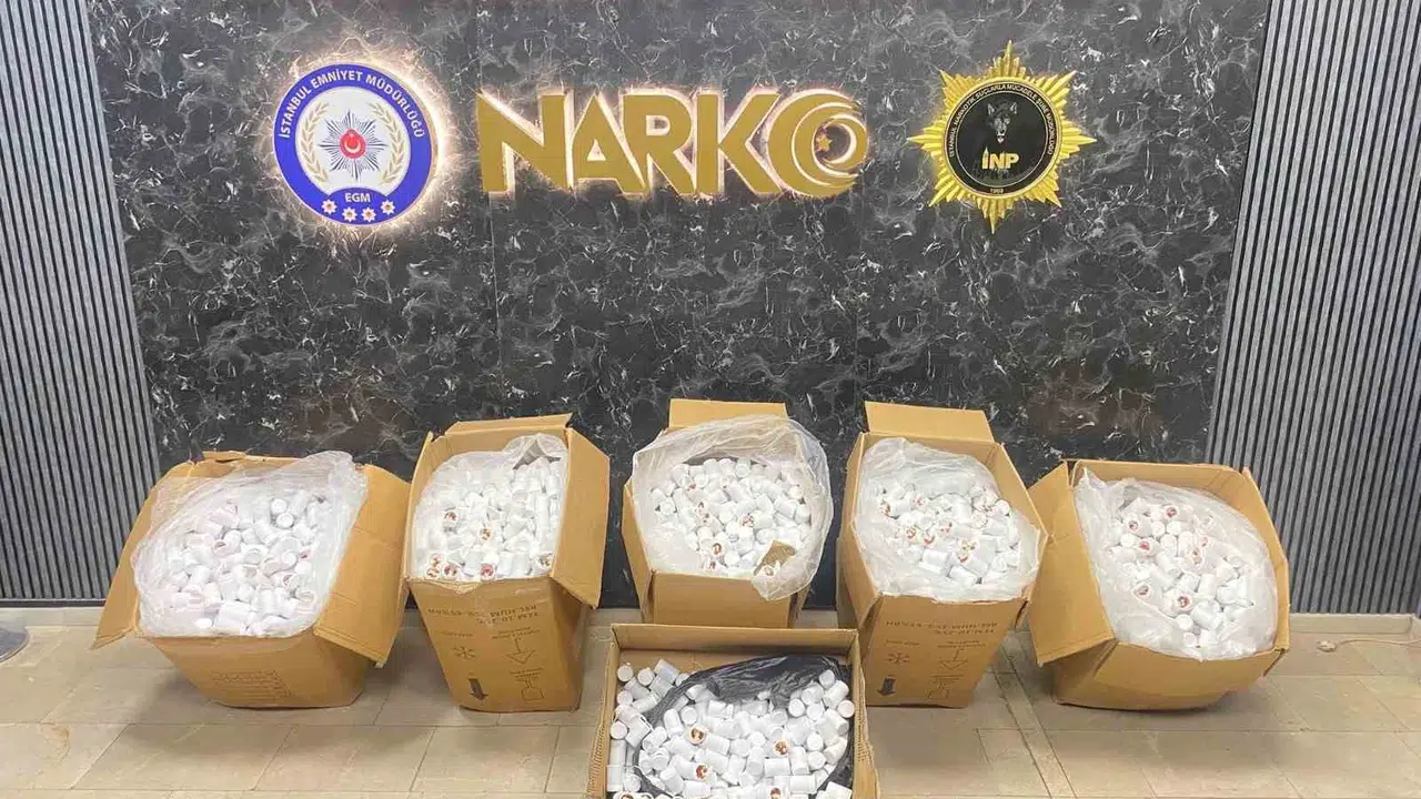 Tuzla'da zehir tacirlerine büyük darbe: 150 bin hapla yakayı ele verdiler