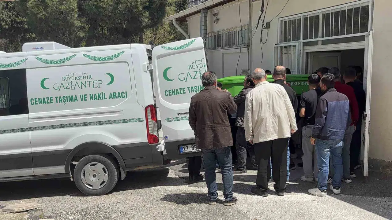 Gaziantep'te acı son: Konuşma bahanesiyle çağırdığı komşusunu hayattan kopardı