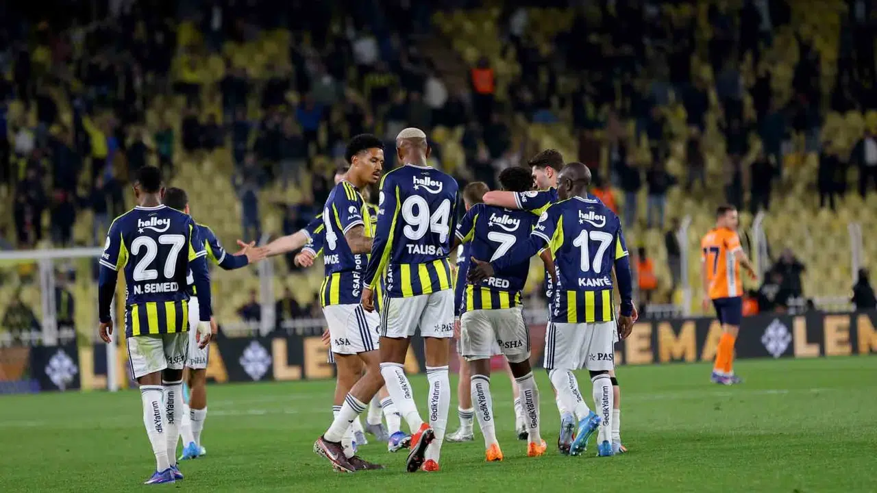 Kadıköy’de Başakşehir duvarı yıkıldı: Fenerbahçe seriyi bozmadı