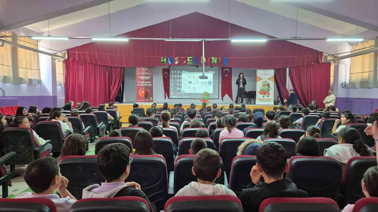 Geleceğin nesilleri mutfakta bilinçleniyor: 127 öğrenciye hayati ders