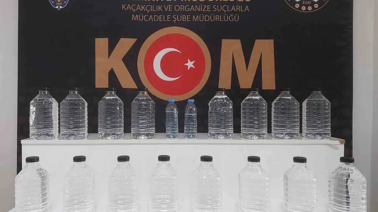 Kırşehir'de şüpheli araç operasyonu: Litrelerce etil alkol ele geçirildi