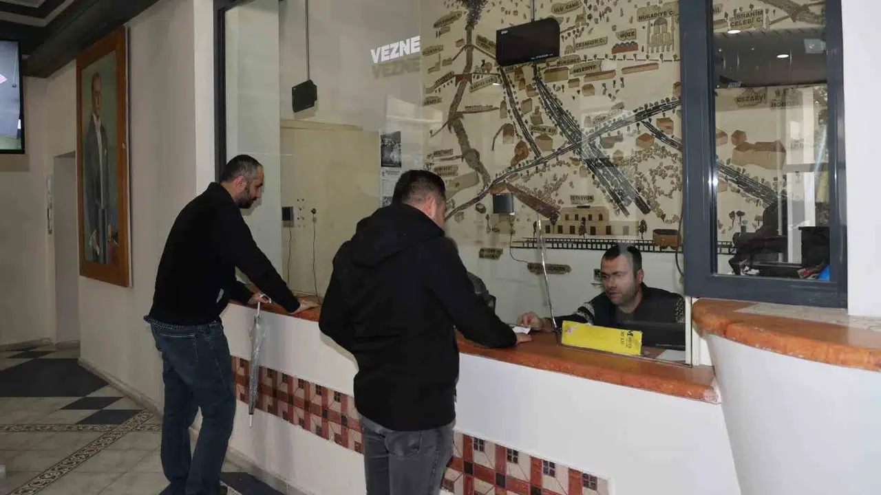Vergi ödemesinde son gün telaşına belediyeden çözüm: Vezneler hafta sonu mesaide