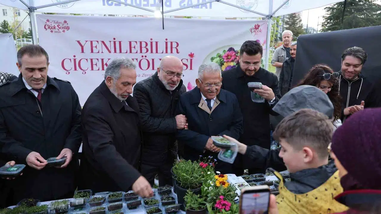 Talas’ta bahar coşkusu: Millet Bahçesi renk cümbüşüne döndü