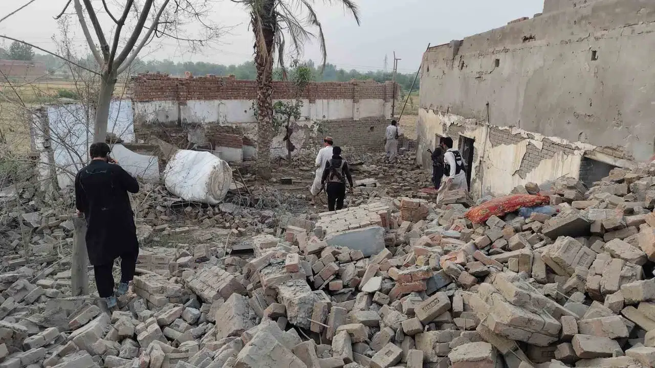 Pakistan’da kanlı pusuda bilanço ağırlaştı: Karakola düzenlenen saldırıda 15 polis şehit oldu