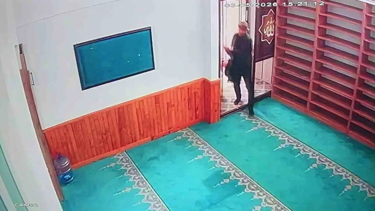 İbadethanede vicdansızlık: Sadaka kutusunu böyle boşalttı