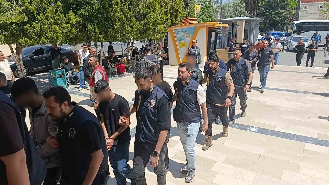 Ucuz ürün tuzağıyla milyonları götürdüler: 11 ilde siber operasyonda 31 tutuklama