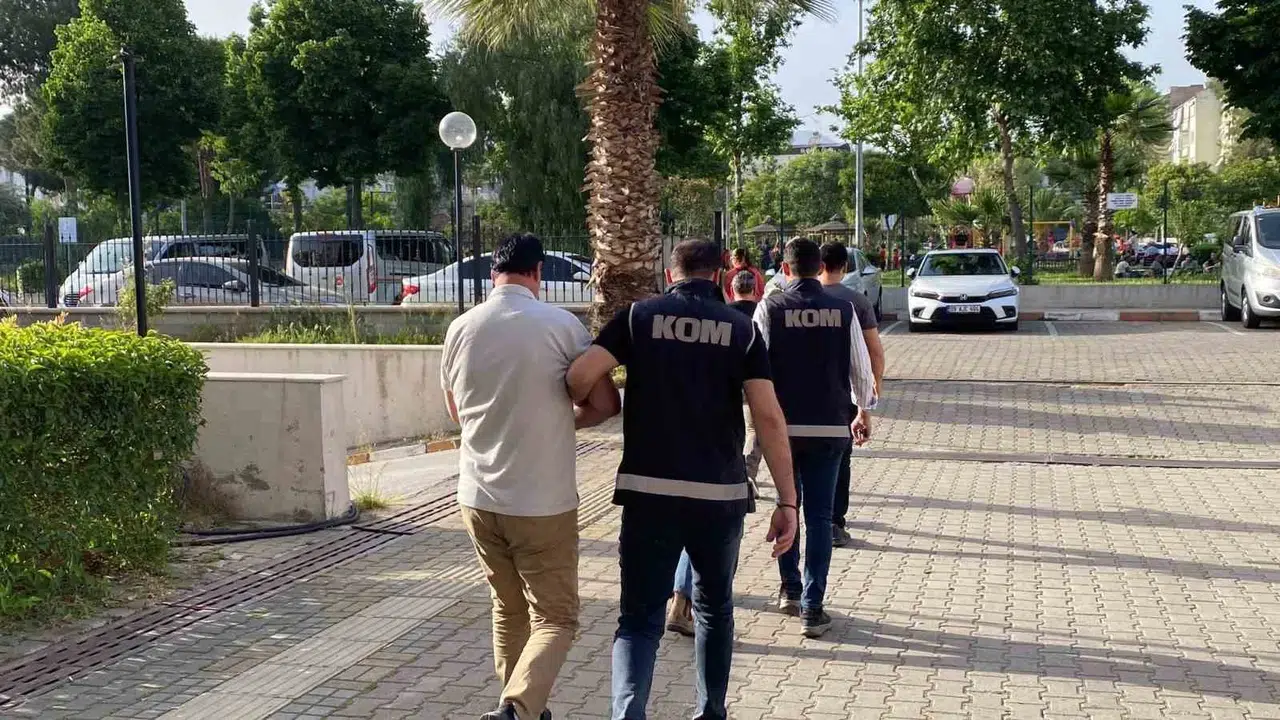 Nazilli’de beyaz önlüklü ihanet: Rüşvet karşılığı sahte rapor düzenleyen doktora kelepçe