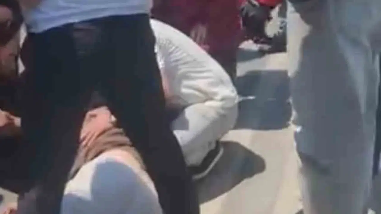 Fatih’te dehşet anları: Skuter sürücüsü otobüsün altında metrelerce sürüklendi