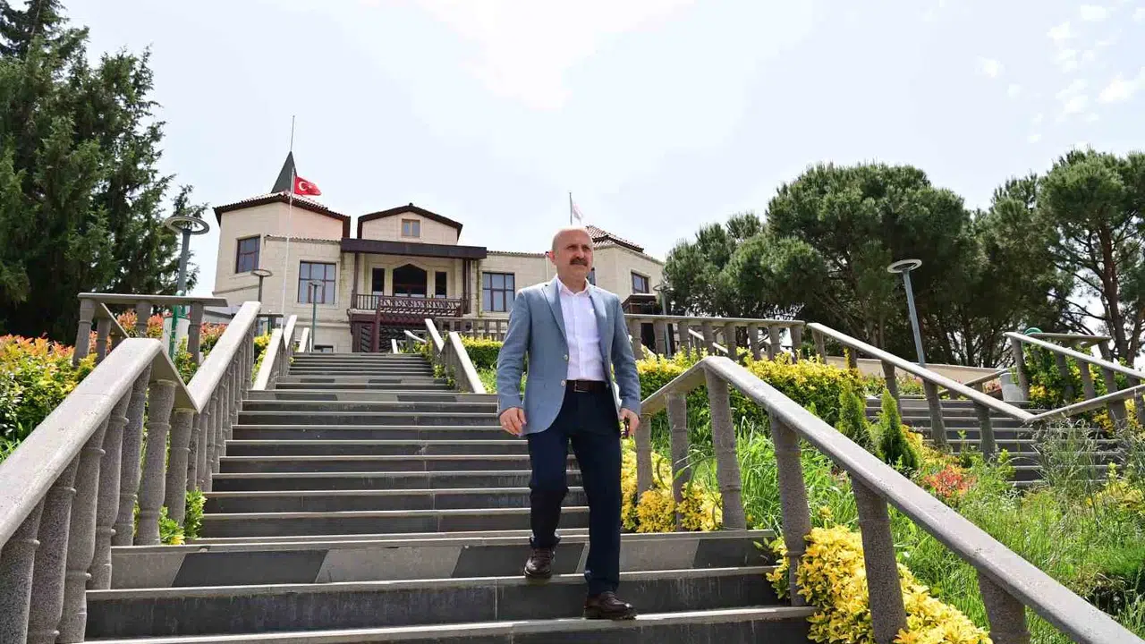 Demokrasi tarihine yolculuk: Vali Varol’dan anlamlı ziyaret