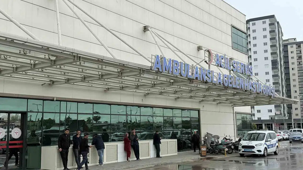 Tarsus’ta okul çıkışı alınan salam kabusa dönüştü: 4 öğrenci hastanelik oldu