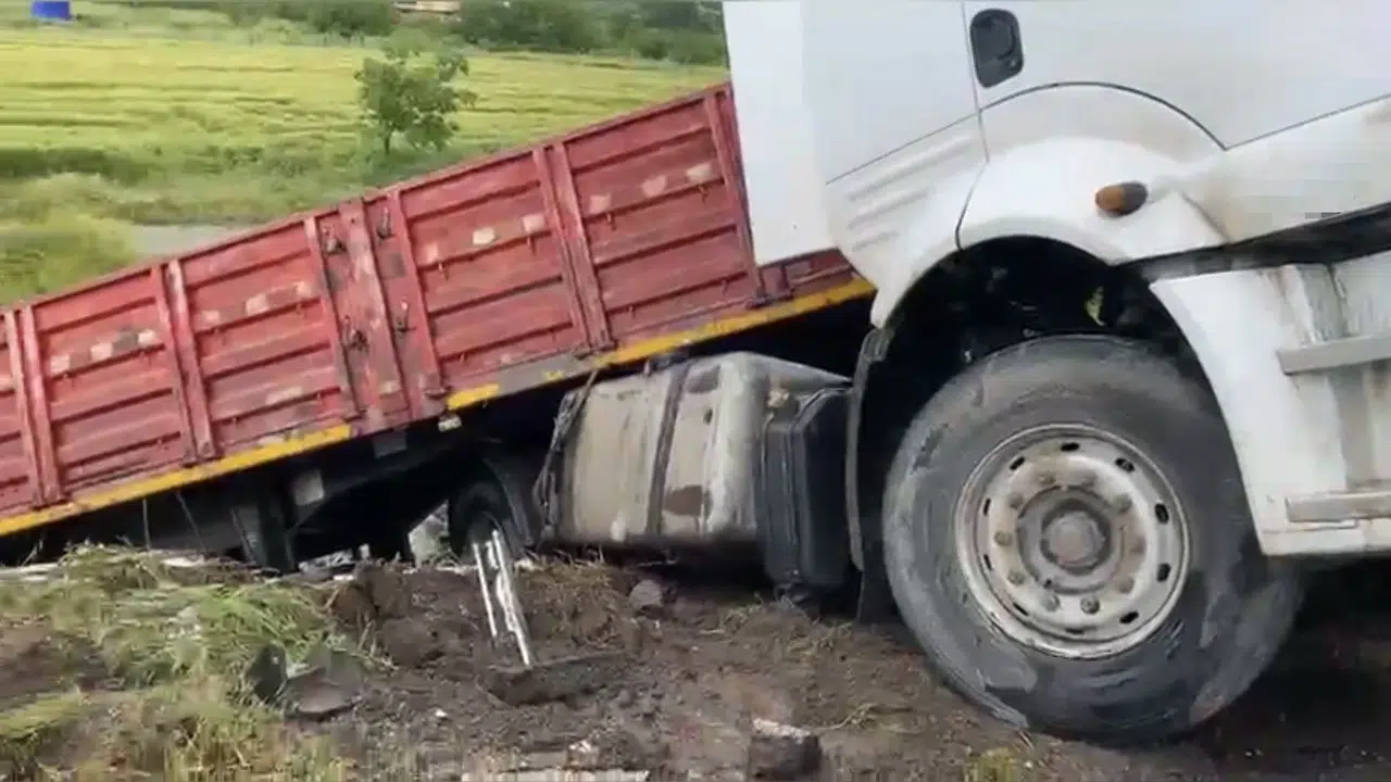 Osmaniye’de yağmur kabusu: Bariyerleri biçen tırın sürücüsü ölümden döndü